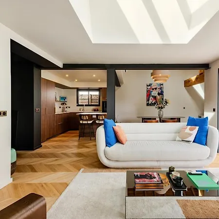 Villa Bright Architectural House, And Center Within Walking Distance *