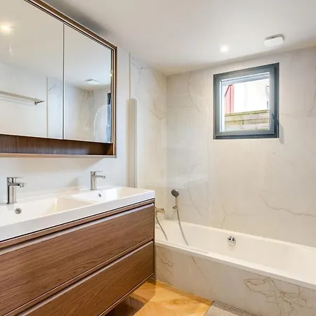 Bright Architectural House, And Center Within Walking Distance * Anglet