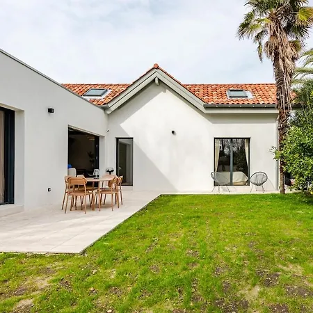 Bright Architectural House, And Center Within Walking Distance * Anglet