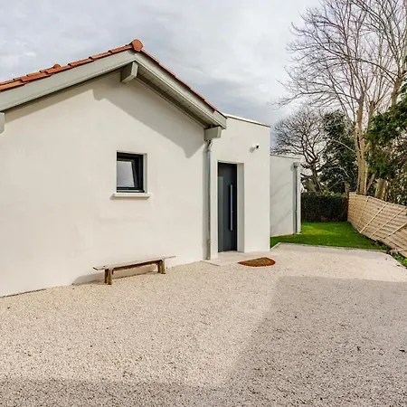 Villa Bright Architectural House, And Center Within Walking Distance